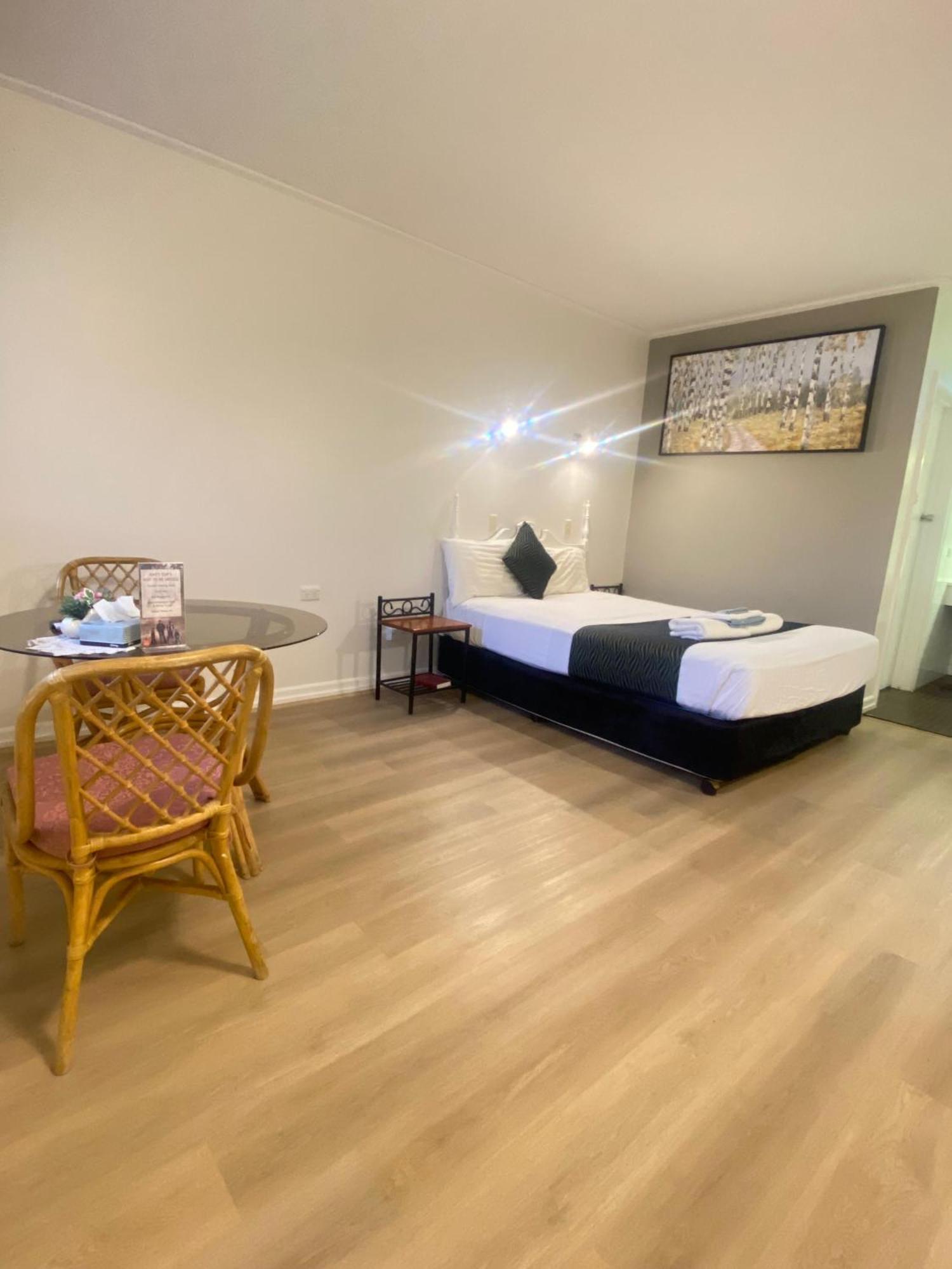 Cobb Inlander Motel Hay Eksteriør billede